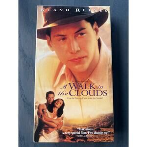 A Walk in the Clouds Keanu Reeves Drama Movie Vintage 1995 VHS Tape Pre-Loved